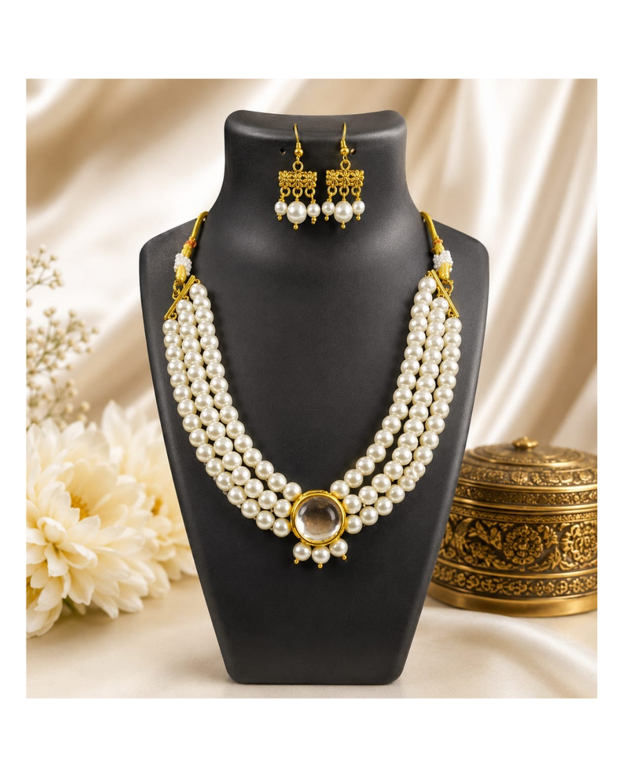 White Pearl Choker