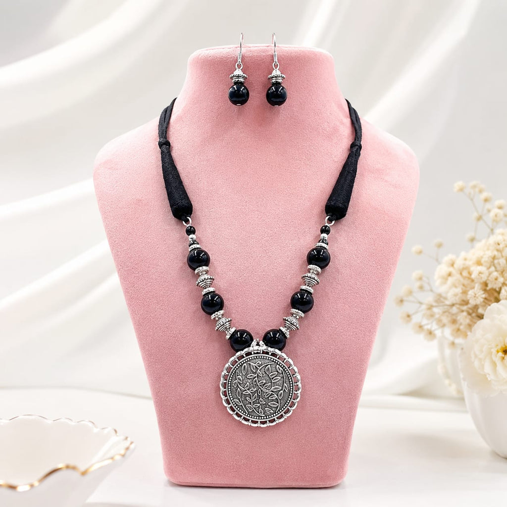 Black glass Beads necklace